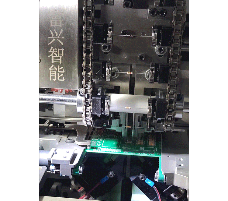 全自動臥式聯(lián)體插件機(jī) AWM(圖4)